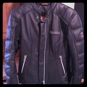 Women’s. “icon” riding jacket. Sz Small. Like new!